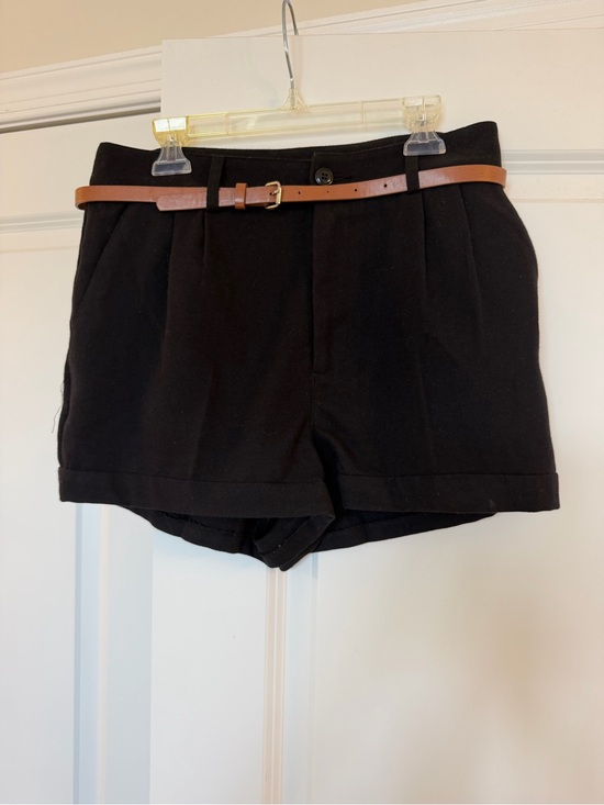 Divided Pants - Divided Black High-Waist Tailored Shorts with Brown Belt